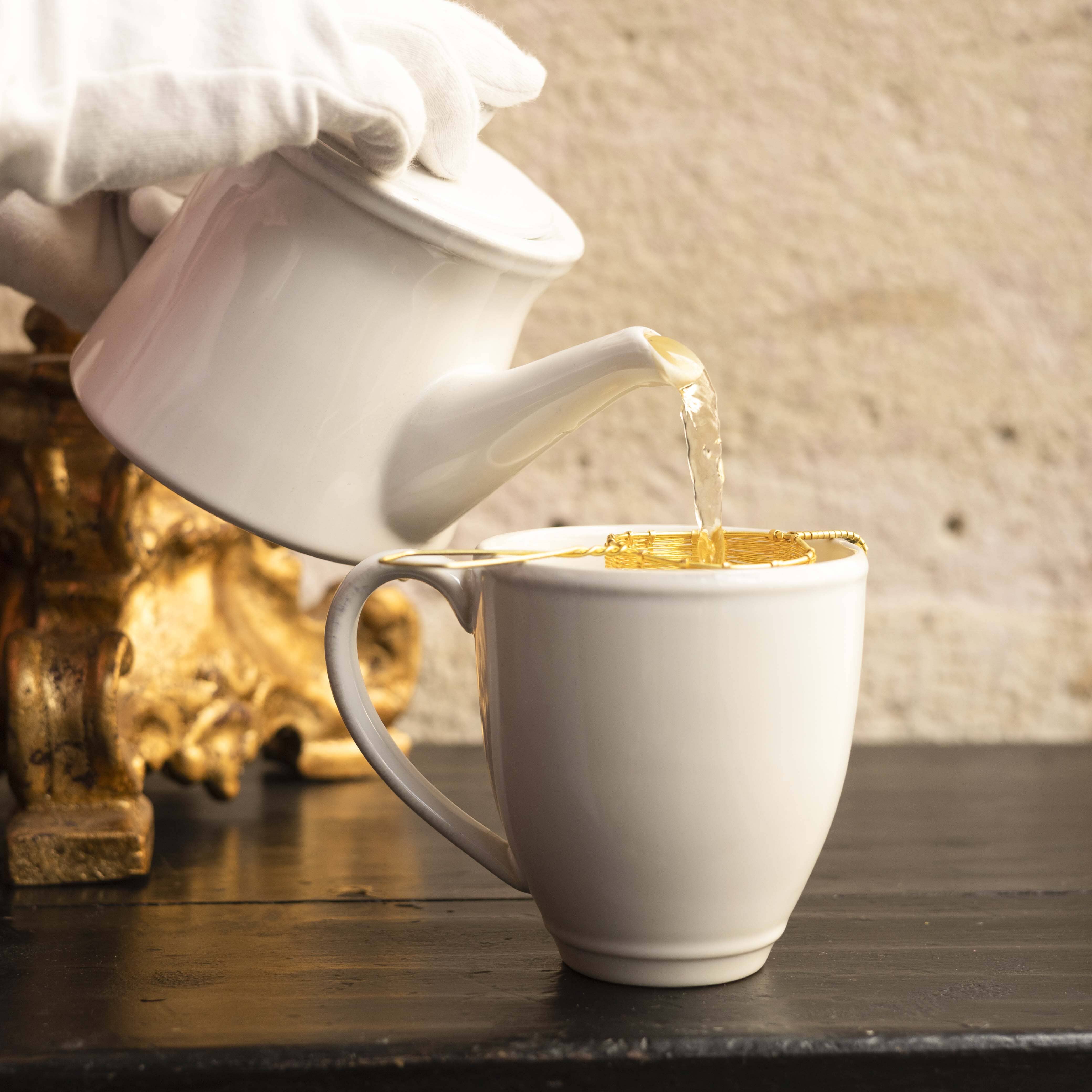 TASSE EN CERAMIQUE BLANCHE DU PORTUGAL Accessoire Conservatoire des Hémisphères